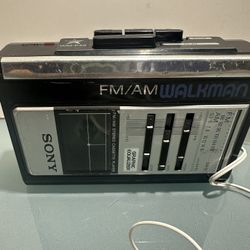 SONY WALKMAN Cassette Player FM/AM Radio WM-F43 