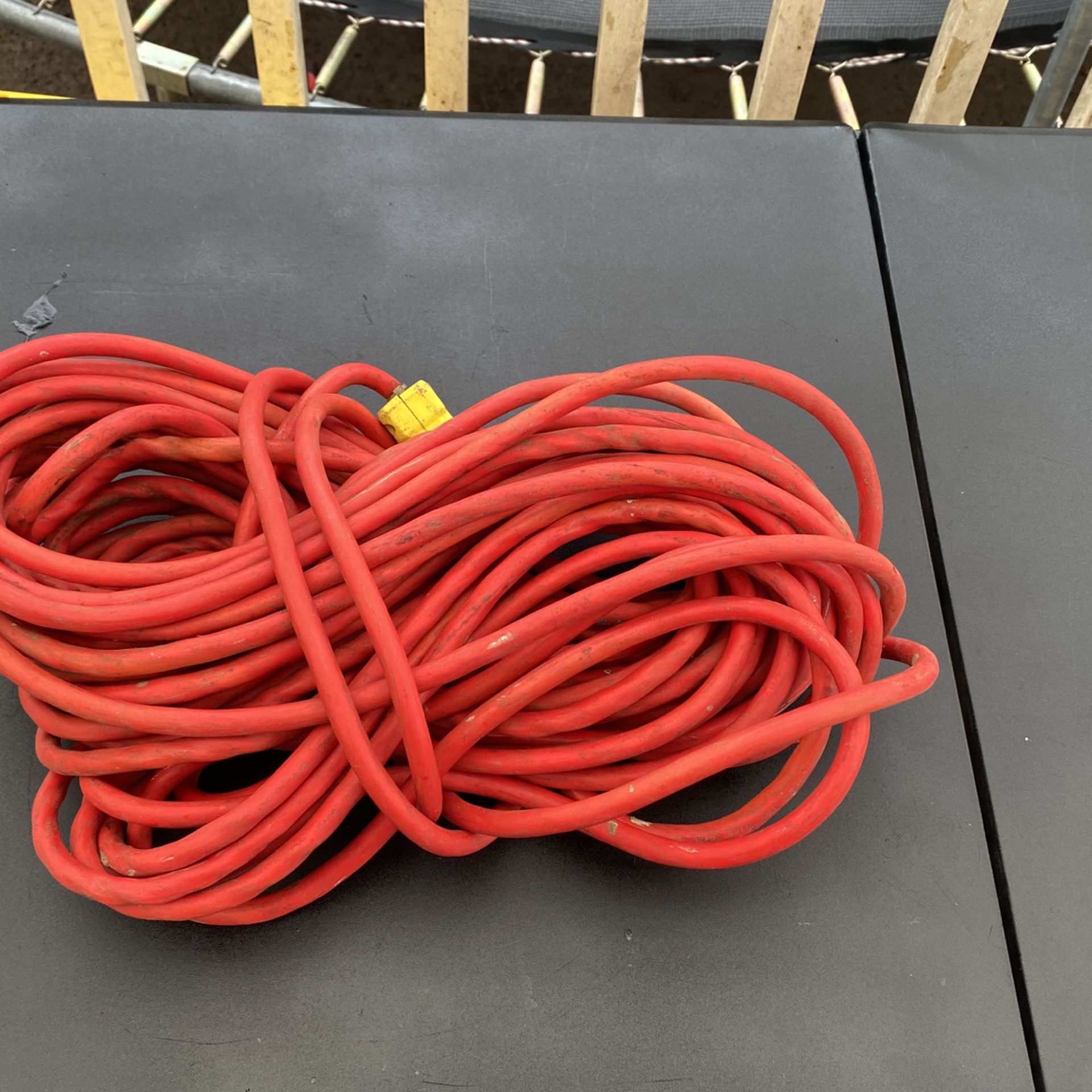 100 Ft Extension Cord 