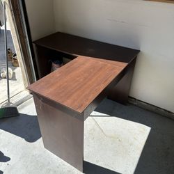 Corner Table 