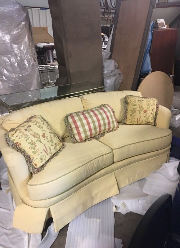 Thomasville Furniture Sofa New Factory Sample For In High Point Thomasville Furniture Sofa New Factory Sample