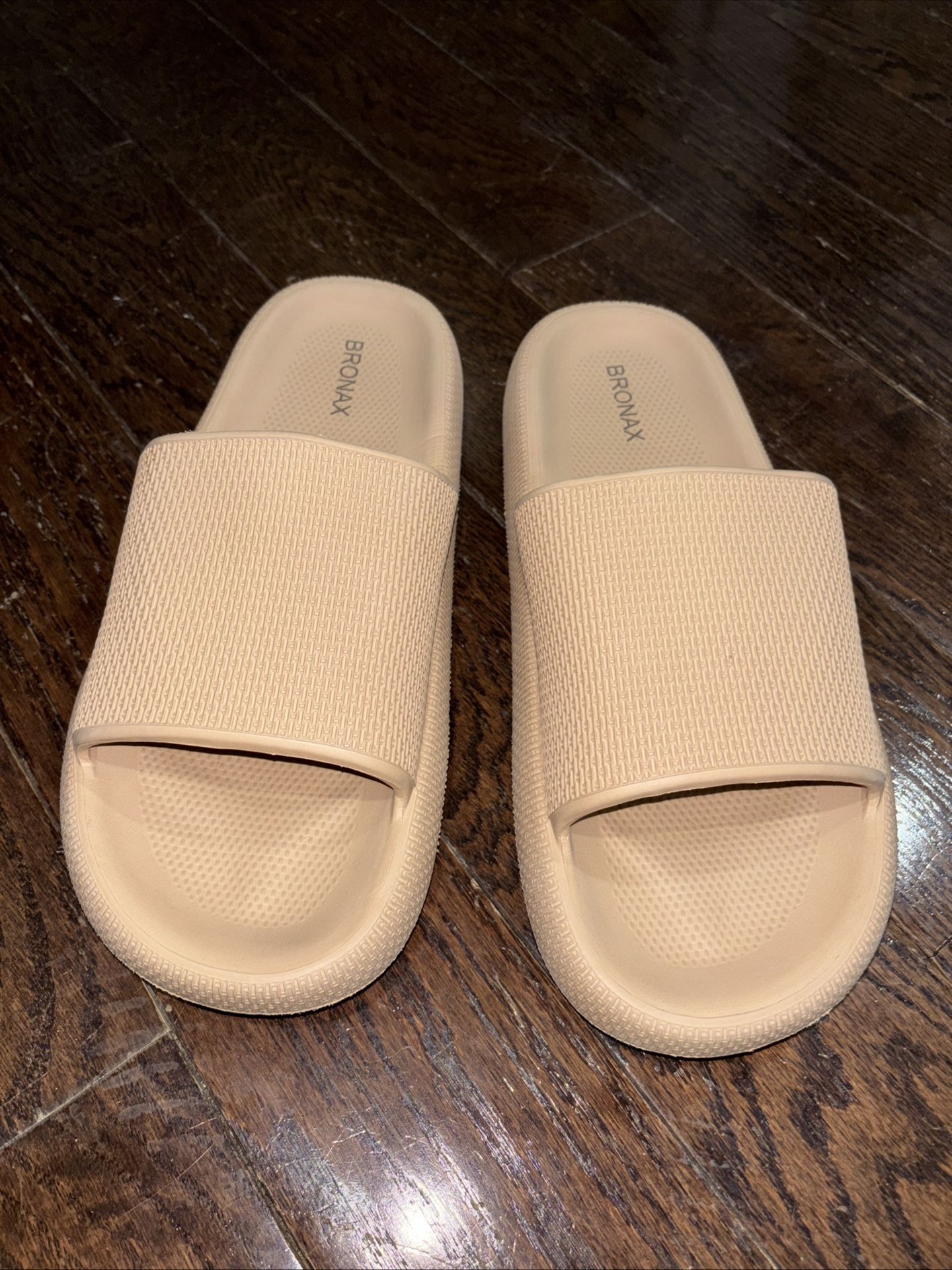 Unisex Rubber Cloud Slides, Tan, 10.5