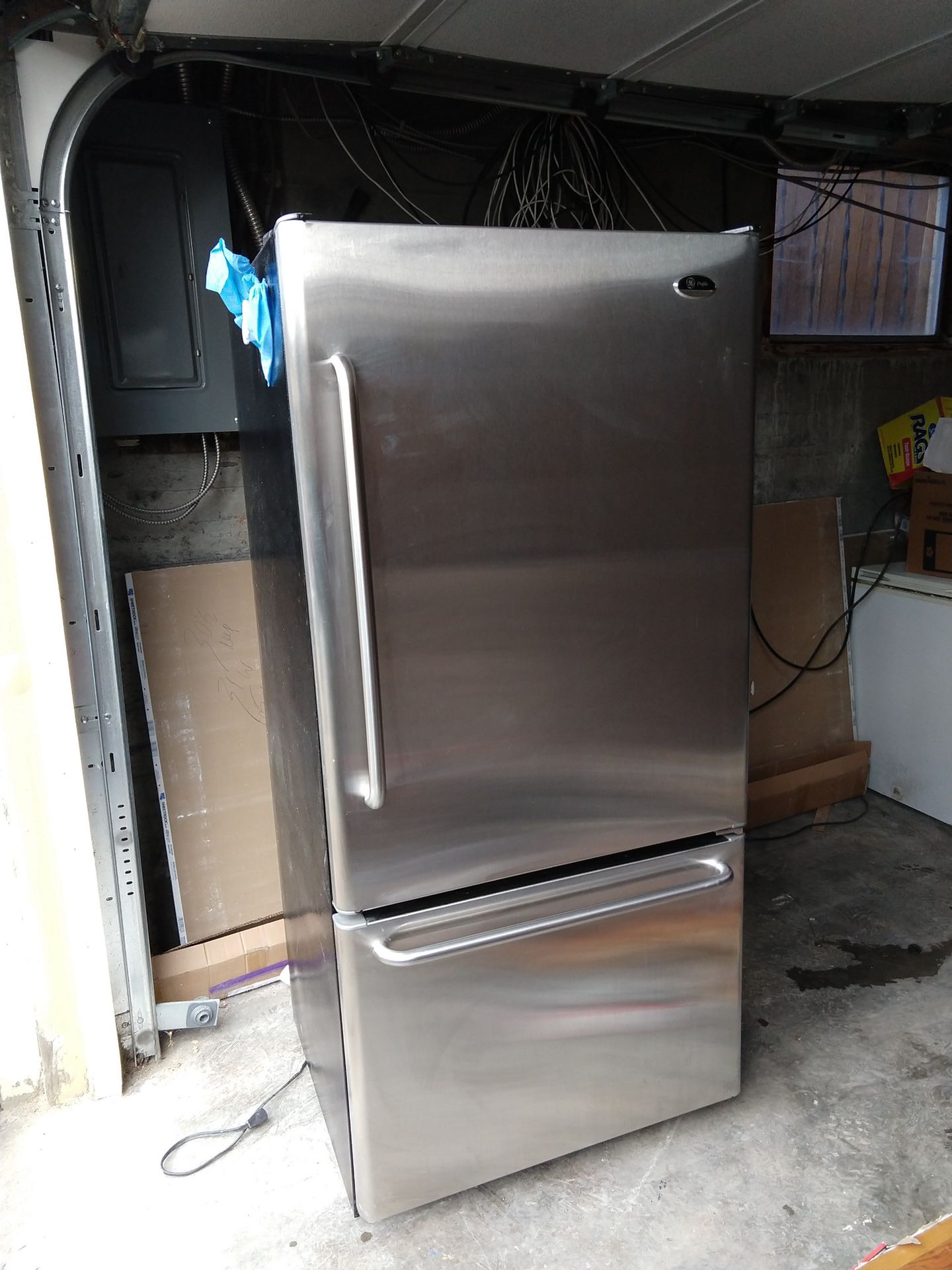 Refrigerator, GE profile refrigerator. General electric, bottom freezer