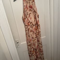 WOMEN’S PRETTY MULTICOLORED MAXI DRESS WITH A SEQUINED WAIST.  SIZE 1X (US 14-16).  USED, IN GOOD CONDITION 