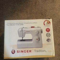 SINGER SEWING MACHINE NEW
