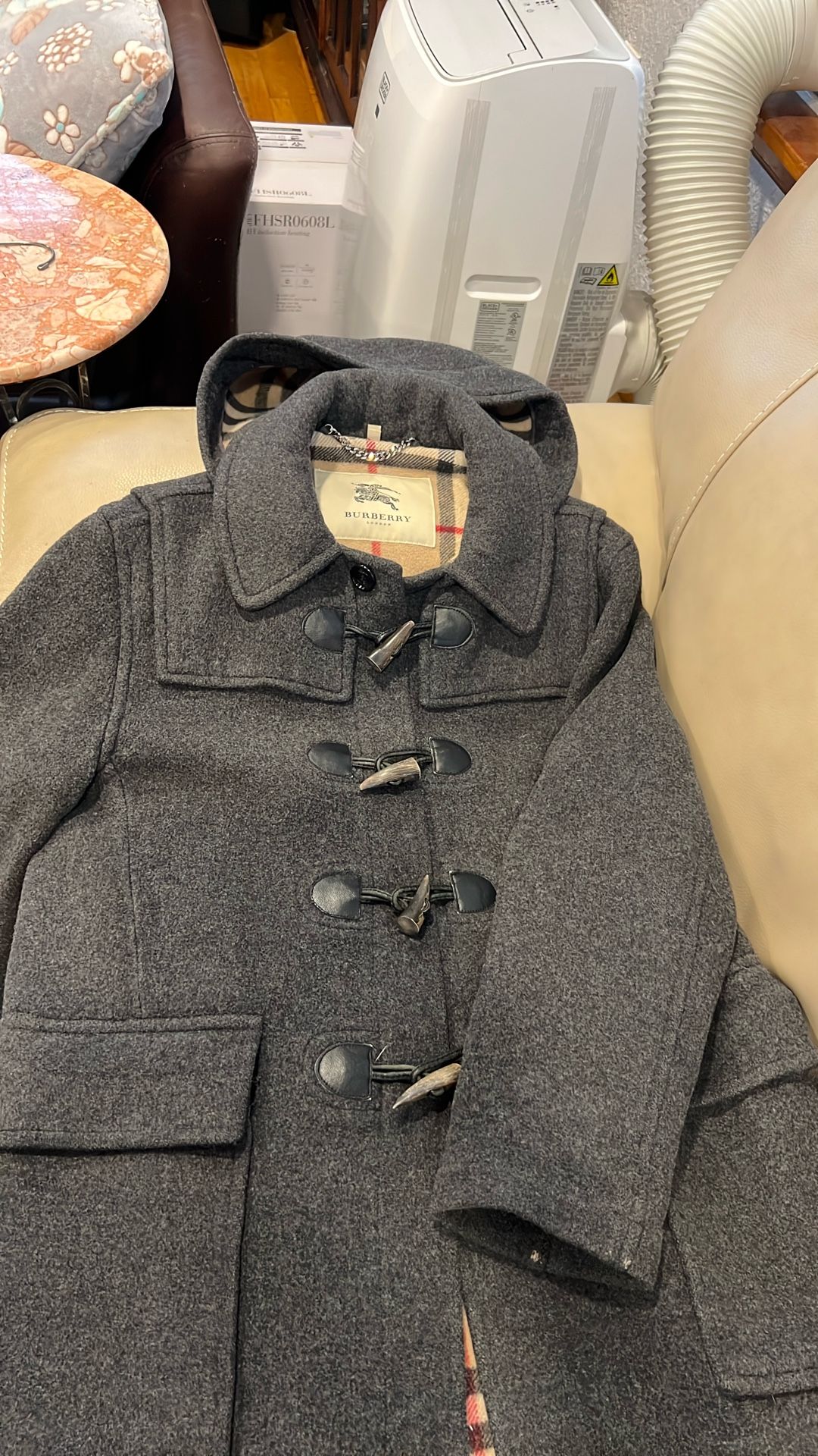 New. Burberry Men’s Coat. Sz52  (fit Like M Or L)
