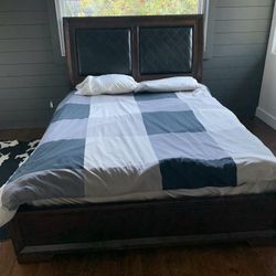 Queen Bed In Good Condition