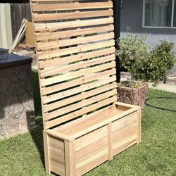 Cedar Garden Planter w/ Trellis – Custom Sizes