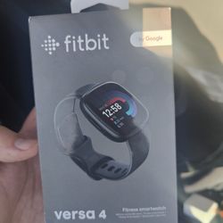 Fitbit Versa 4 