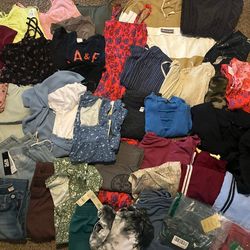 Women’s Small Medium Bulk 50 Item Clothing Lot