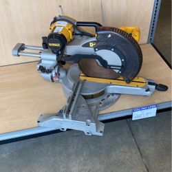 Dewalt Saw 