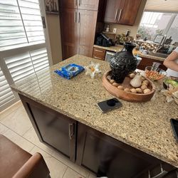 Island Granite Counter Top 