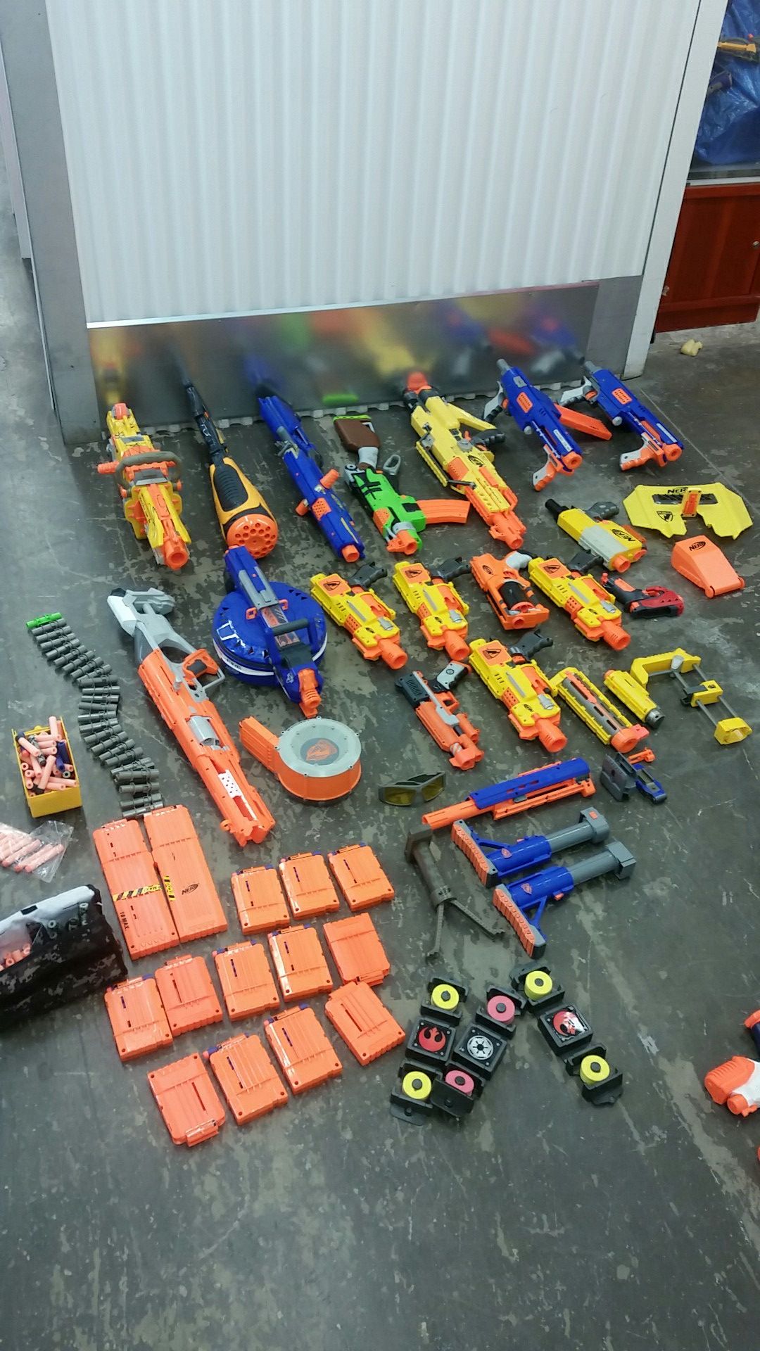 Large Nerf Gun & Super Soaker Lot