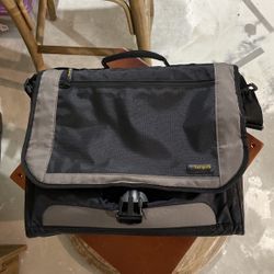 New Computer Tote/briefcase