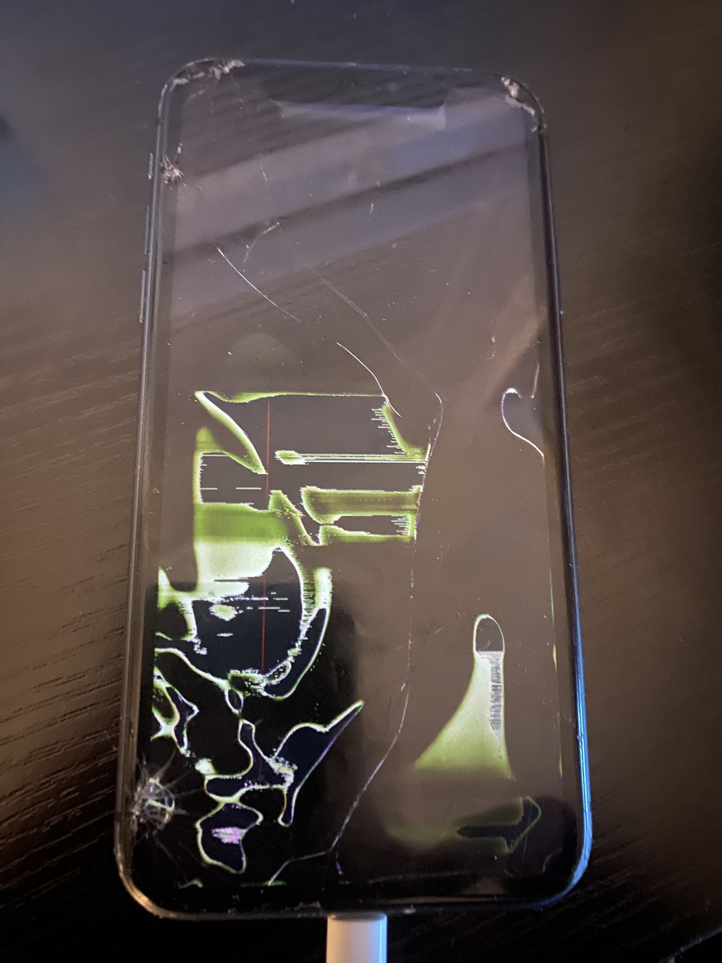 iPhone 11 – Cracked Front & Back – Screen Not Working – For Parts