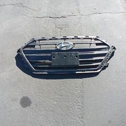2017-2018 Hyundai Elantra Front Grille W/emblem OEM 