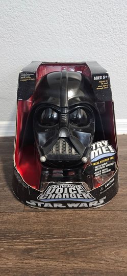 2004 Hasbro Star Wars Darth Vader Voice Changer Helmet New Sealed $100