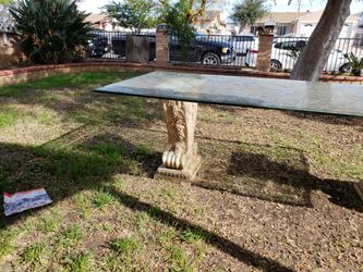 Large glass table 3/4 " bevled glass make offer
