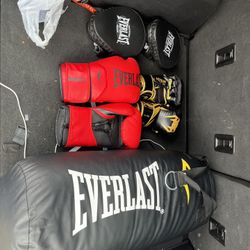 Boxing And MMA / UFC Gear 