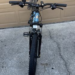 Marin Wildcat Trail 1 Bike 27.5” Inch wheel tire women  Series 1 aluminum frame  low standover SR Suntour suspension fork up-front disc brakes Bicycle