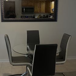 Kitchen Table W/4 Chairs 