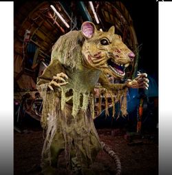 Mutant sewer rat animatronic,