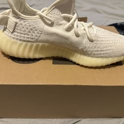 Yeezy 350 Super White Size 9 