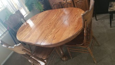 Dining Room table with 4 Chairs.