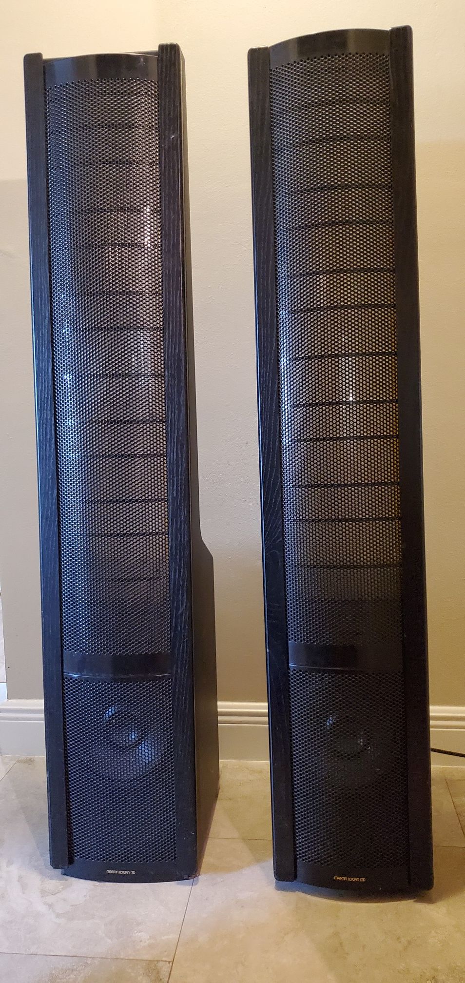 Martin Logan Aerius i electrostatic speakers