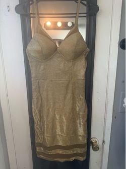 Dreas size Medium brand new