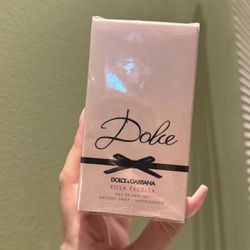 Dolce & Gabbana Rosa Excelsa Eau De Parfum
