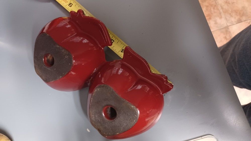 Porcelain Over Cast Iron Apple Bakeing Dish .