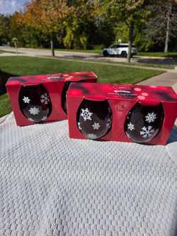 Stemless wine holiday glasses. All 4