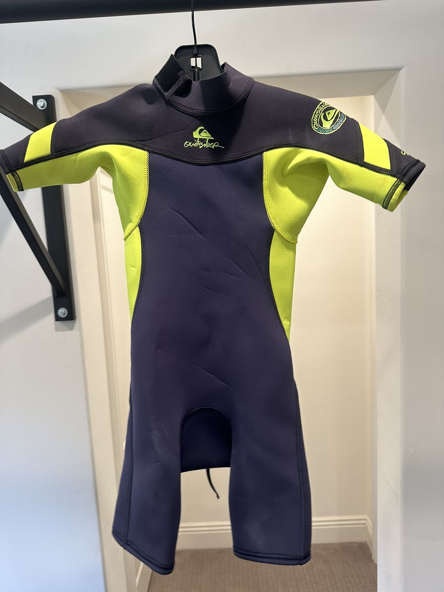 Body Glove Spring Suit Wetsuit Boys Size 6 NEW