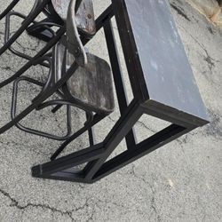Tall Foldable Pub Table With 2 Stools