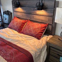 Full Size Lamp Bed Frame (New)