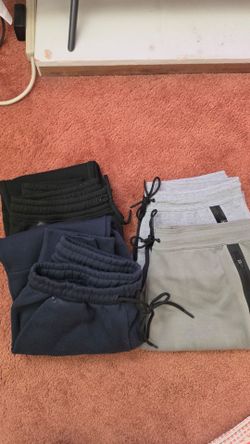 Size M. All sweat pants