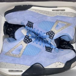 UNC  Jordan's 4s