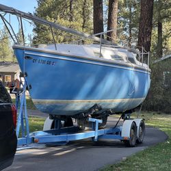 Catalina 26’ Sail Boat Cabin Cruiser Very Nice Name Your Price 