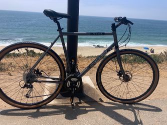 KHS urban xcell   27 speed X-Large lightweight aluminum frame with disc brakes