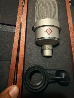Nuemann TLM 103