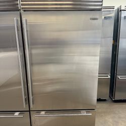 Sub Zero 36” Stainless Steel Built In Refrigerator Bottom Freezer 