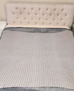 Soft Chunky Cozy Chenille Yarn Throw Blanket