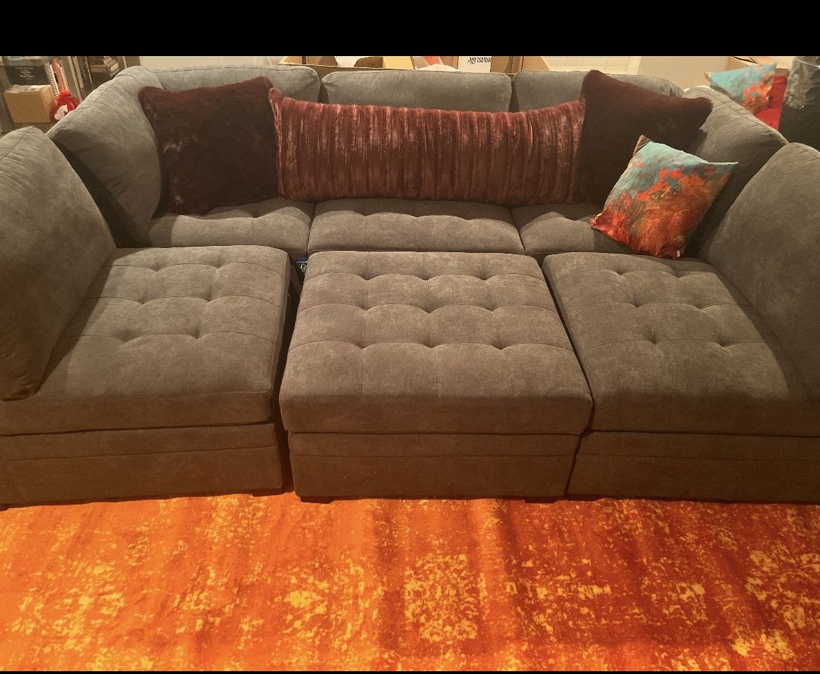 Gray 6 Piece sectional