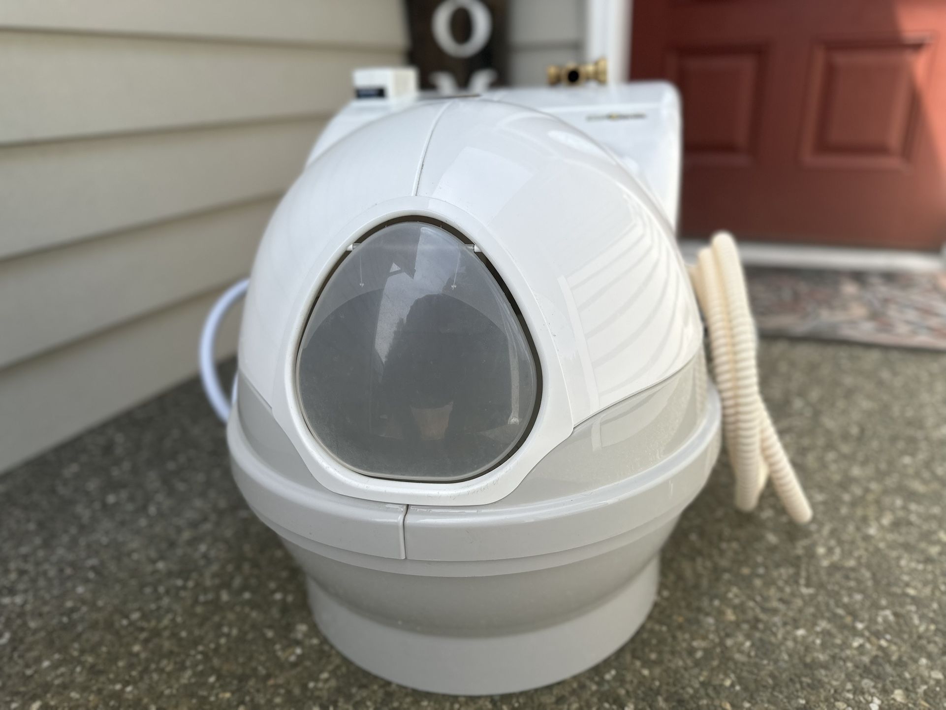 CatGenie - Self Cleaning Litter Box
