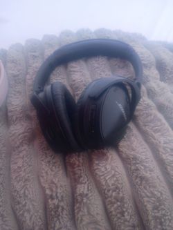 Bose Quite Comfort headphones