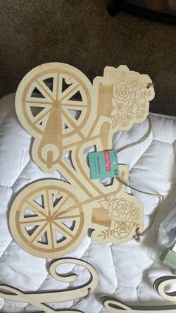Wooden Bicycle Spring Wall Decor
