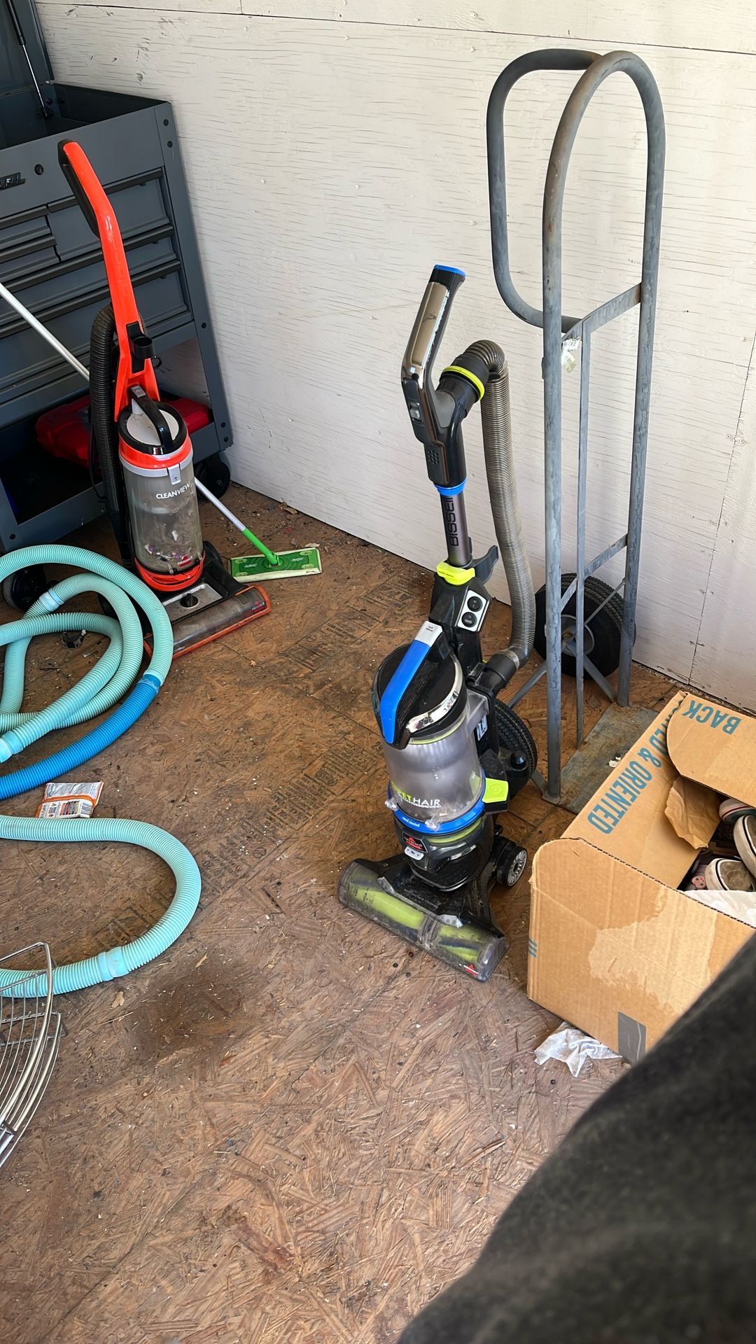 Vacuum Bissell $40