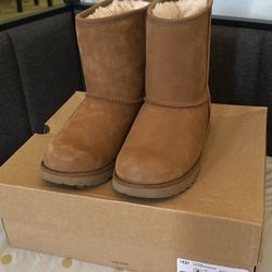 UGGs Size 4