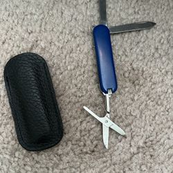 Multifunctional small Knife with case