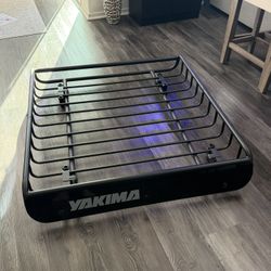 Yakima load warrior Roof Basket Barely Used